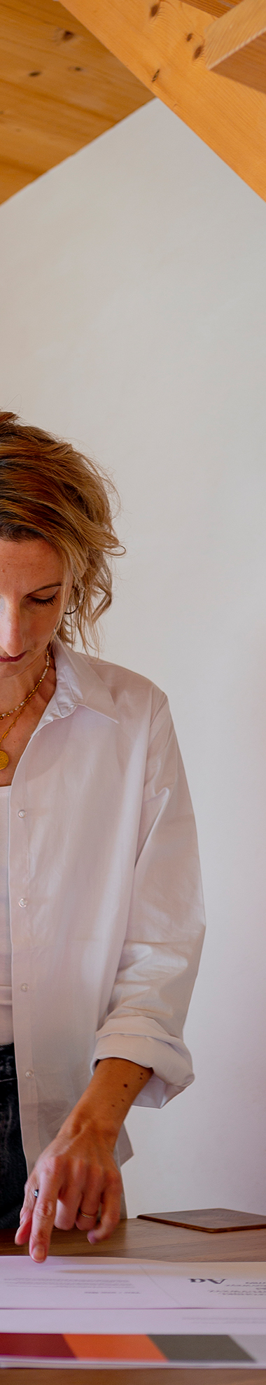 Je collabore avec de multiples marques de l'art de vivre en tant que designer de marque.